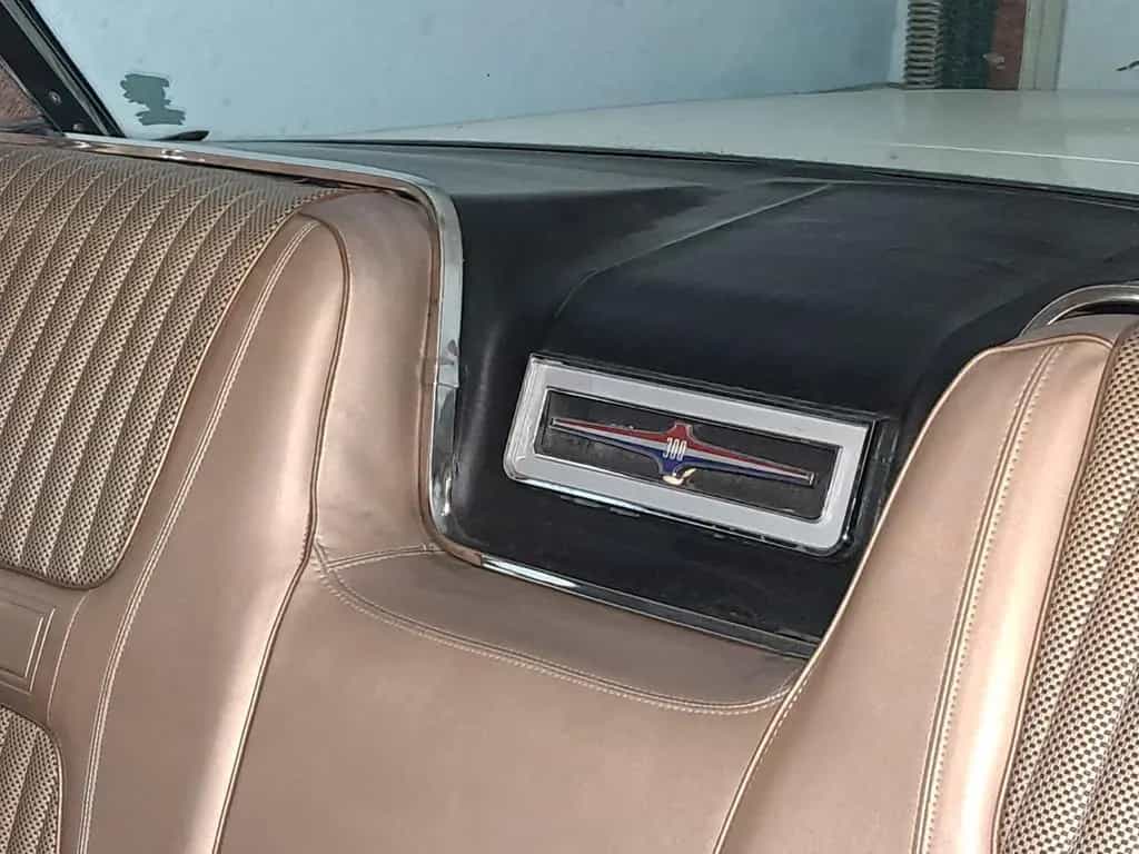 Chrysler 300C 07/1965-photo-3