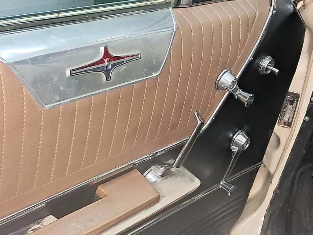 Chrysler 300C 07/1965-photo-7