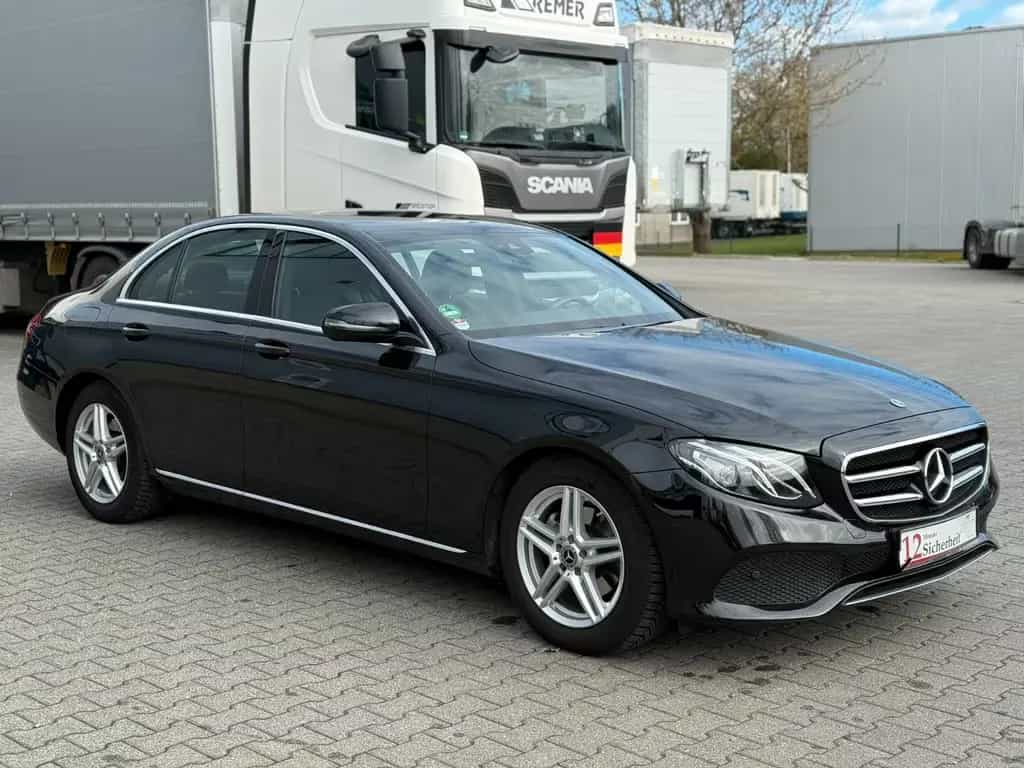 Mercedes-Benz E-Class 200*Avantgarde*Keyless*Spurhalteass.*Garantie* 12/2018-photo-0