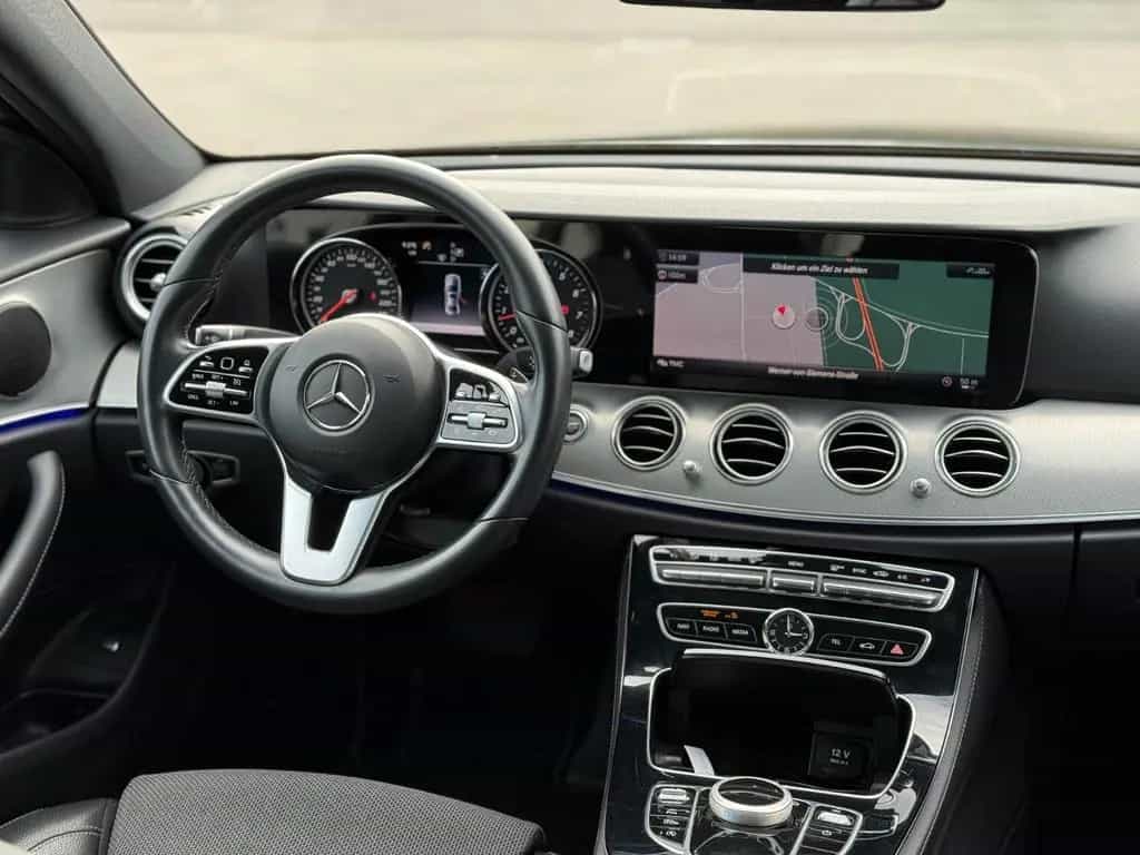 Mercedes-Benz E-Class 200*Avantgarde*Keyless*Spurhalteass.*Garantie* 12/2018-photo-19