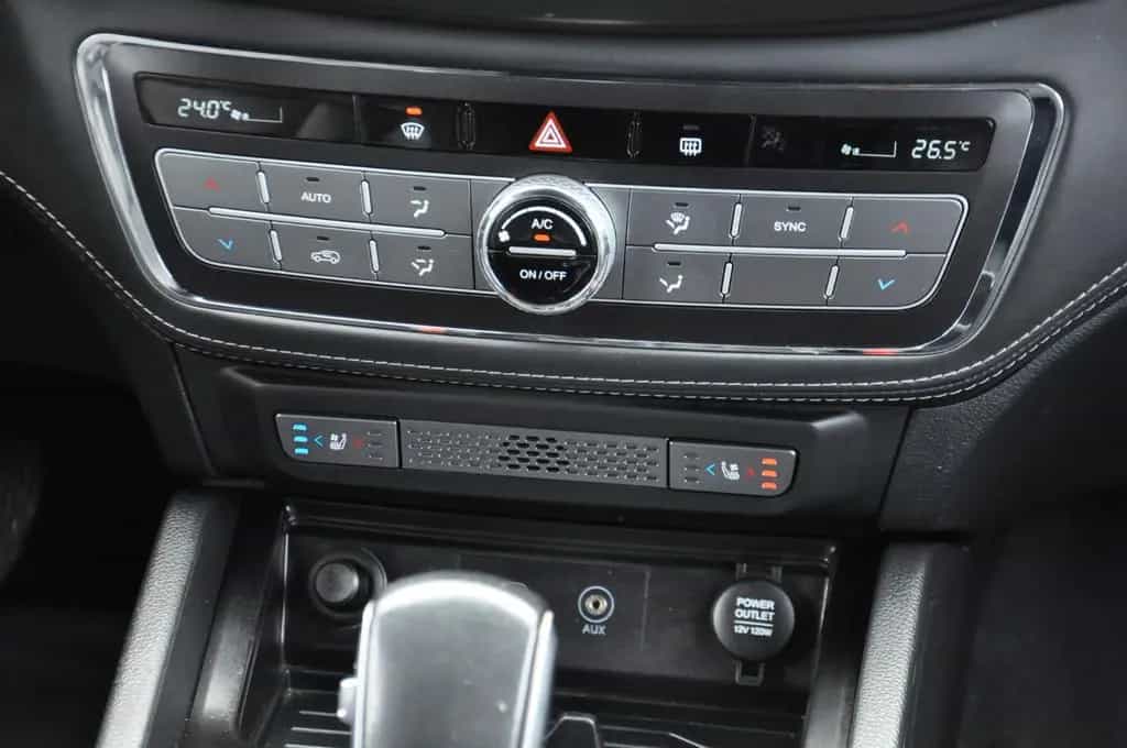 Ssangyong MUSSO Grand Sapphire 4WD NAV-KAM-AHK-HARDTOP 04/2020-photo-25