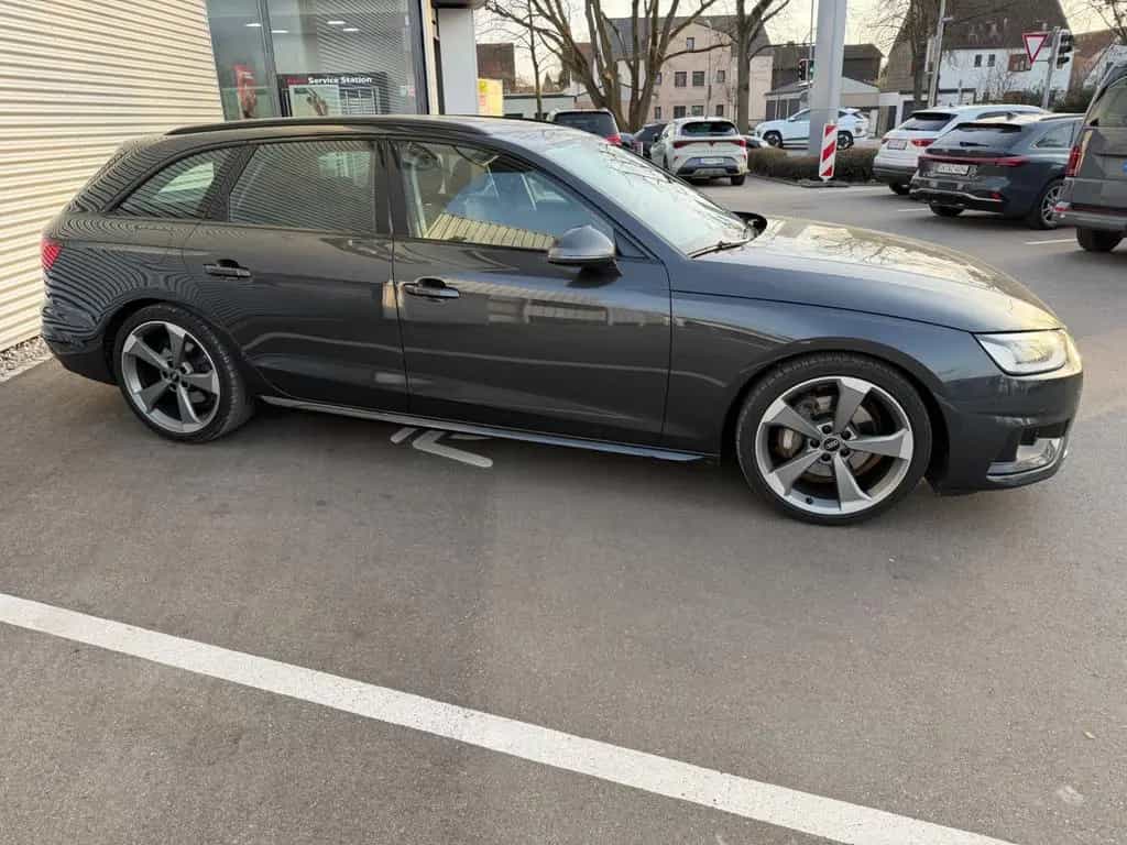 Audi A4 Avant 40 TDI advanced Virtual Optik schwarz 02/2023-photo-3