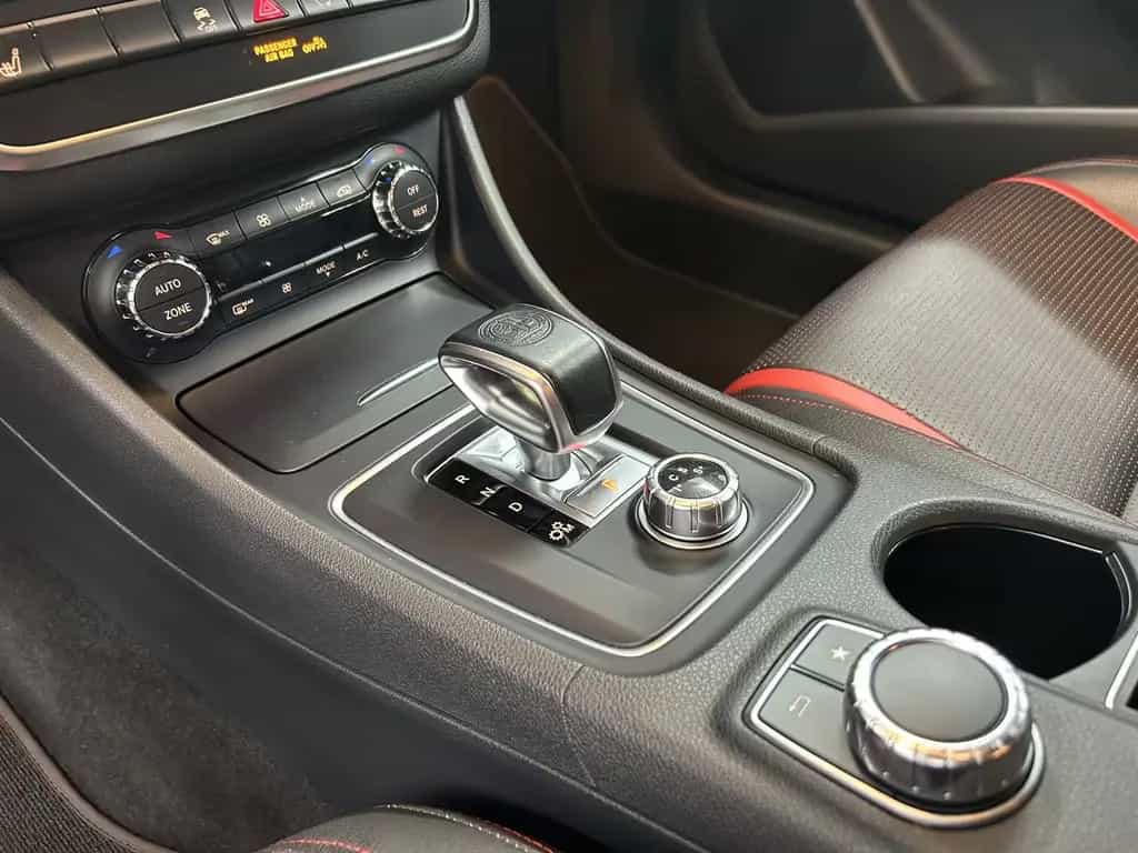 Mercedes-Benz CLA-Class 45 AMG 4Matic MwSt+H&K+BI-Xenon+Keyless+Pano 03/2016-photo-30