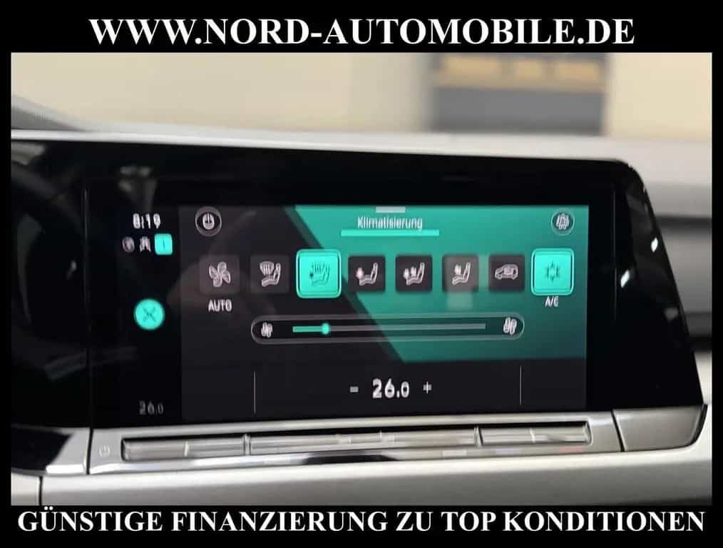 Volkswagen Golf Life 1.0 eTSI DSG Navigation/LED/PDC 01/2022-photo-25