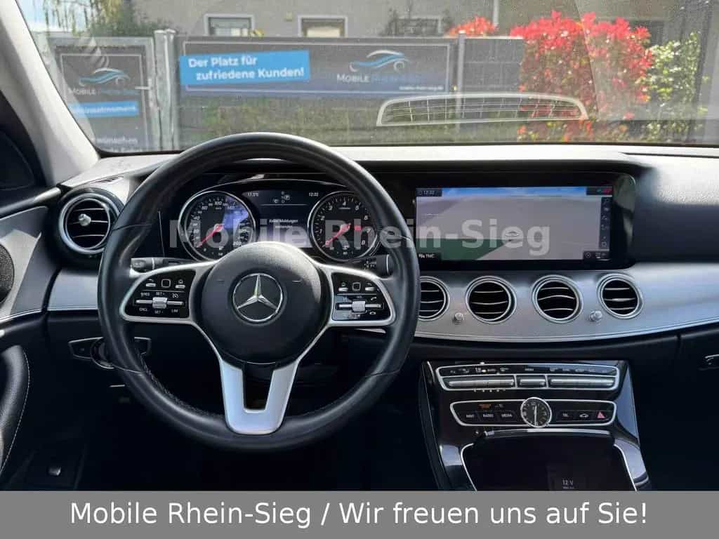 Mercedes-Benz E-Class 200 T Avantgarde *LED*Navi*STHZ* 11/2018-photo-22