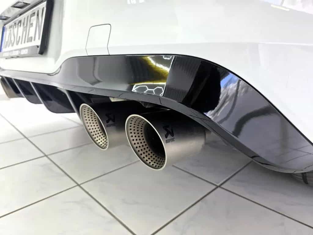 Volkswagen Golf VIII Limo R BlackStyle Pano Akrapovic H&K 11/2023-photo-10