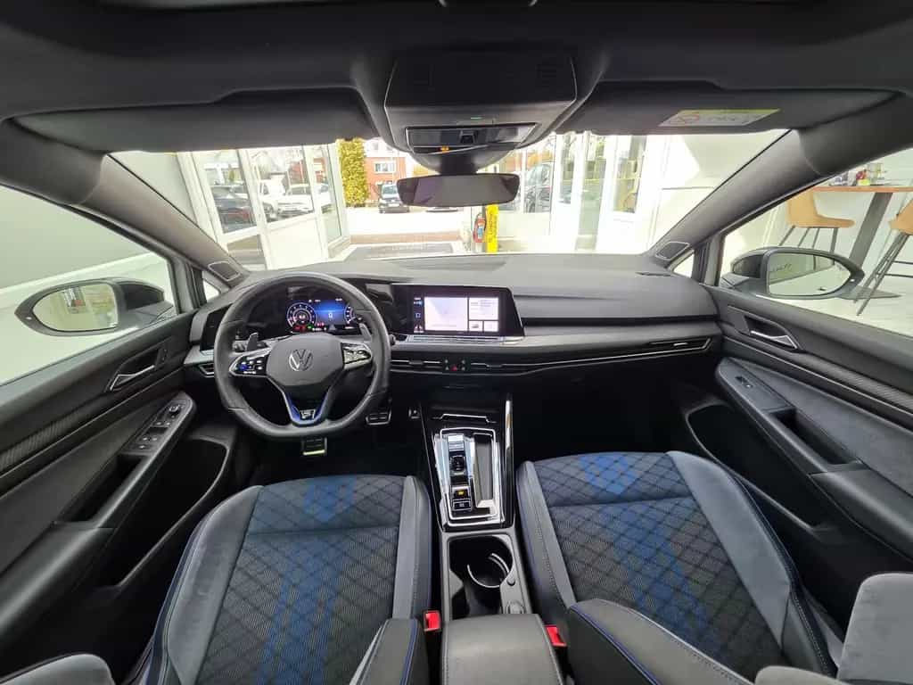 Volkswagen Golf VIII Limo R BlackStyle Pano Akrapovic H&K 11/2023-photo-21