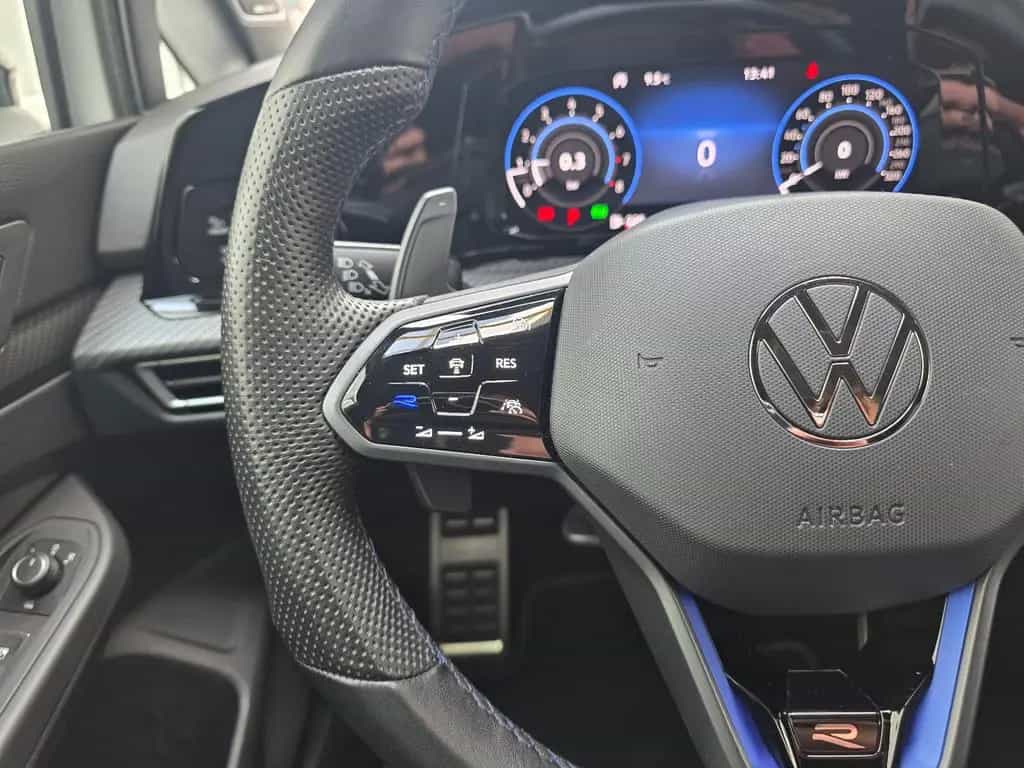 Volkswagen Golf VIII Limo R BlackStyle Pano Akrapovic H&K 11/2023-photo-25