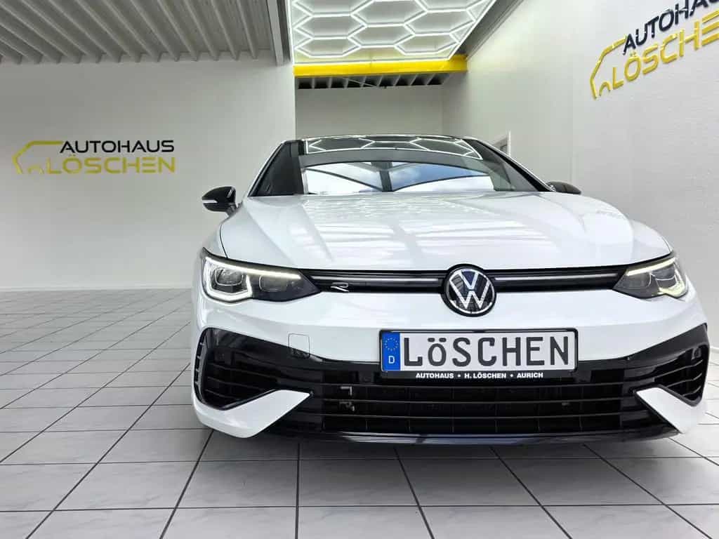 Volkswagen Golf VIII Limo R BlackStyle Pano Akrapovic H&K 11/2023-photo-3