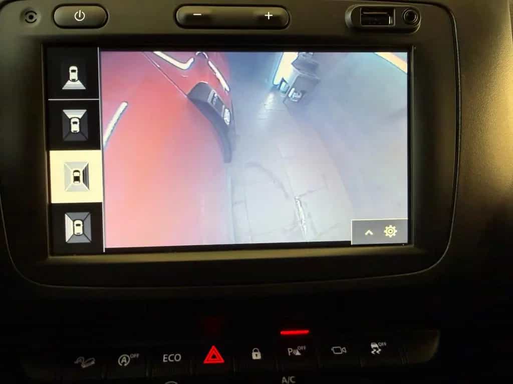 Dacia Duster 5 J. Garantie LED CAM NAVI AHK SHZ 360 12/2019-photo-8
