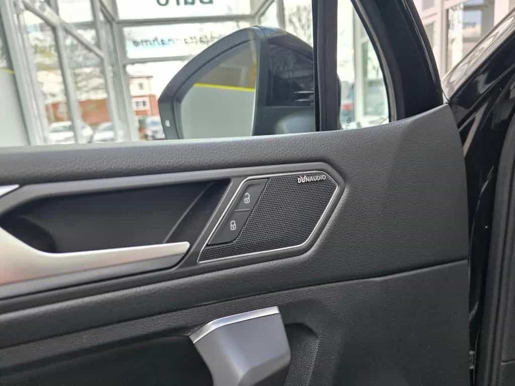 Volkswagen Tiguan Allspace R-Line 4Motion Black Style Pano 10/2021-photo-11