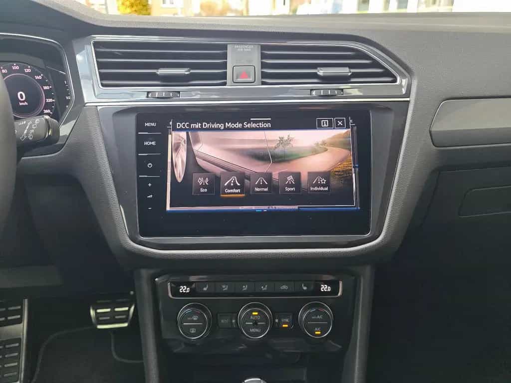 Volkswagen Tiguan Allspace R-Line 4Motion Black Style Pano 10/2021-photo-40