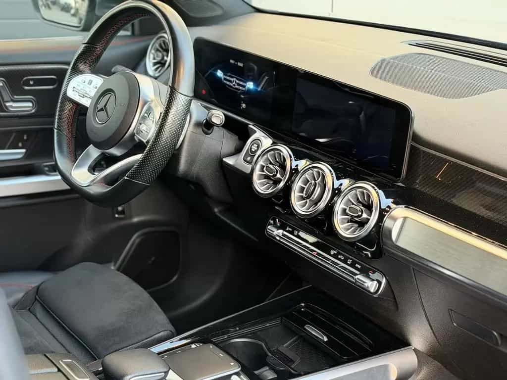 Mercedes-Benz GLB-Class 200 AMG / 7 Sitze / PANO / MBUX / 0% Finanz. 12/2021-photo-13