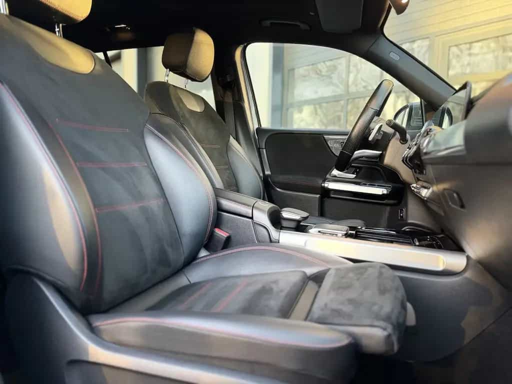 Mercedes-Benz GLB-Class 200 AMG / 7 Sitze / PANO / MBUX / 0% Finanz. 12/2021-photo-18