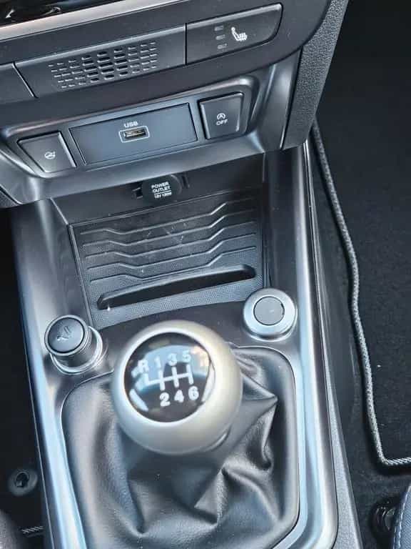 KGM Tivoli Essential 1,5 GD-i 2WD 6-Gang null-photo-18