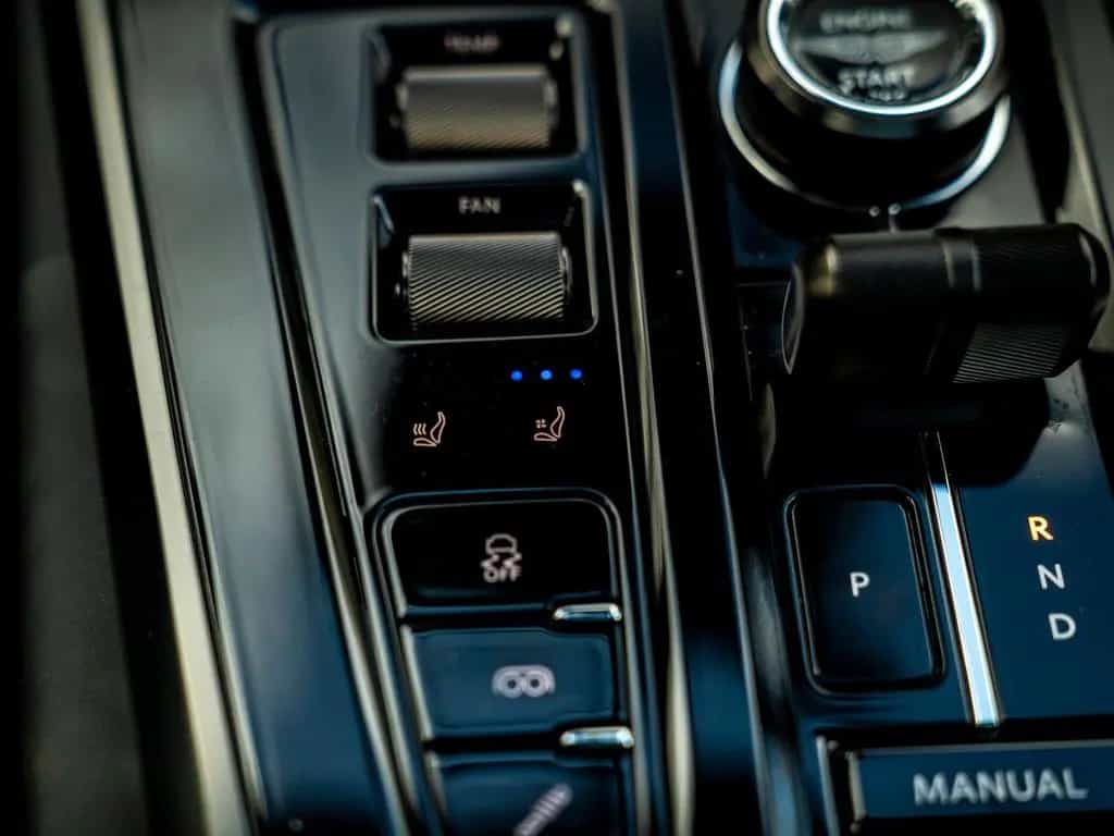 Aston Martin DBX 707 4.0 V8 | Facelift | Sports Plus Seats | 05/2025-photo-40