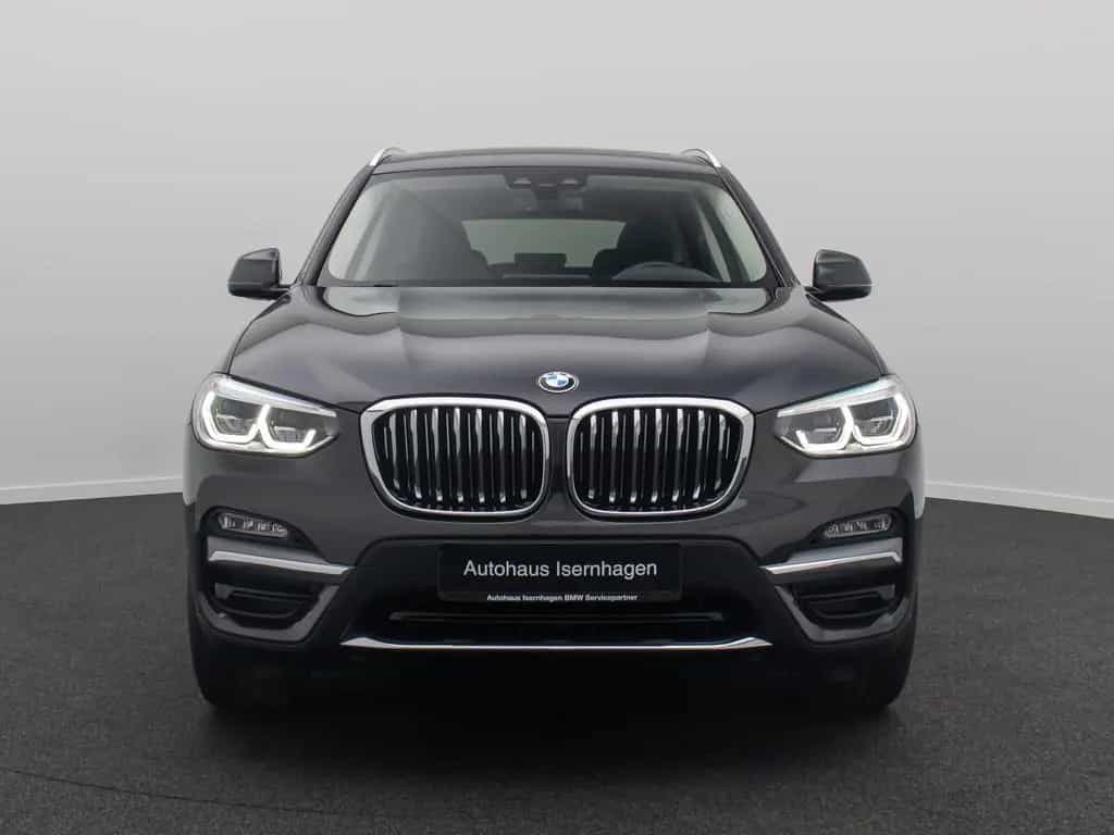 BMW X3 xD30i Luxury Line AHK Panorama HUD DAB 21Zoll 04/2019-photo-0