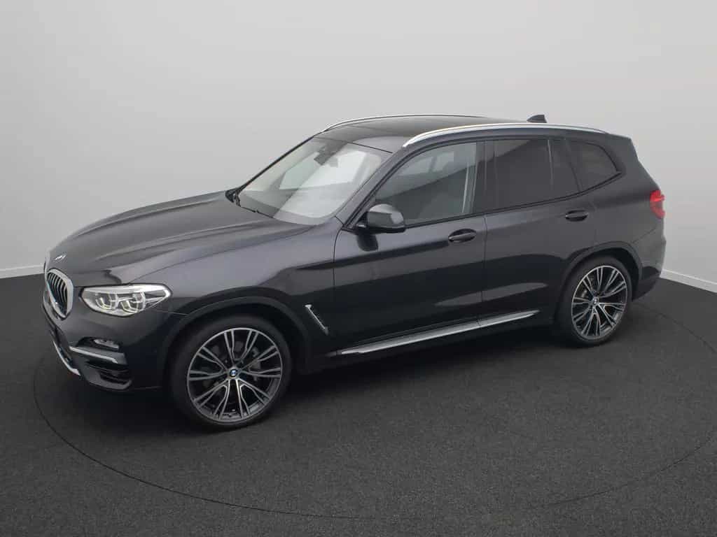 BMW X3 xD30i Luxury Line AHK Panorama HUD DAB 21Zoll 04/2019-photo-10