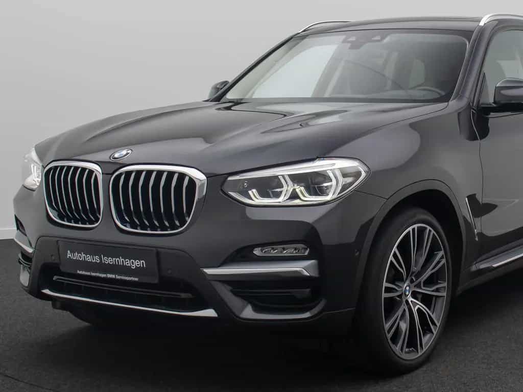 BMW X3 xD30i Luxury Line AHK Panorama HUD DAB 21Zoll 04/2019-photo-12