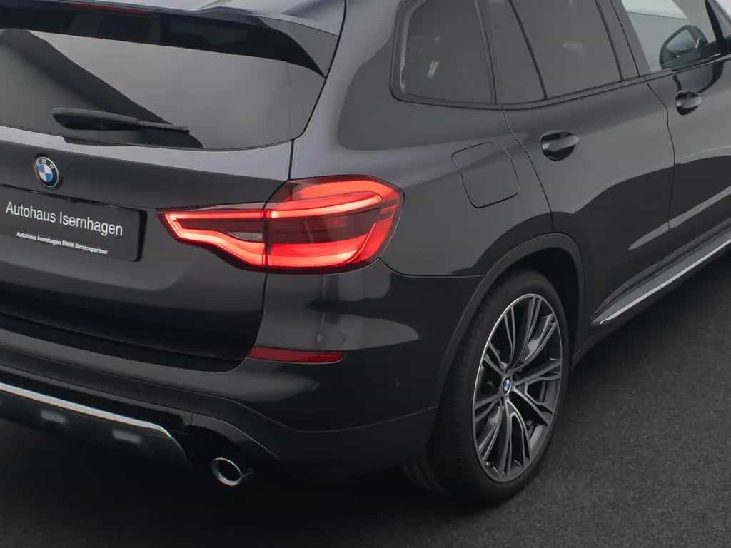 BMW X3 xD30i Luxury Line AHK Panorama HUD DAB 21Zoll 04/2019-photo-14