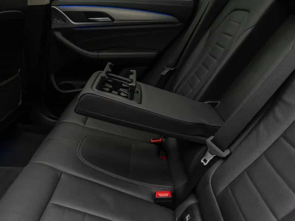 BMW X3 xD30i Luxury Line AHK Panorama HUD DAB 21Zoll 04/2019-photo-25