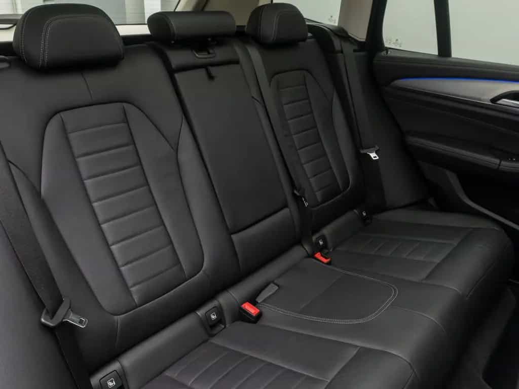 BMW X3 xD30i Luxury Line AHK Panorama HUD DAB 21Zoll 04/2019-photo-26