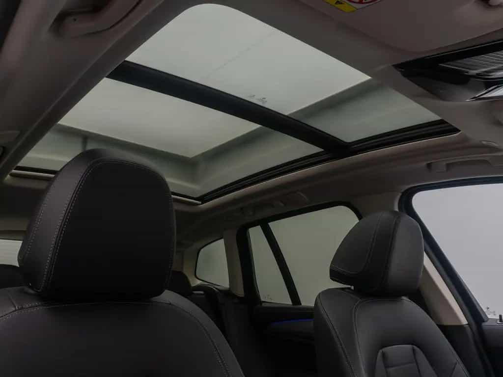 BMW X3 xD30i Luxury Line AHK Panorama HUD DAB 21Zoll 04/2019-photo-29