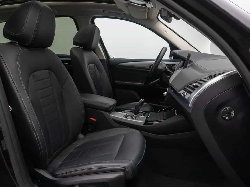 BMW X3 xD30i Luxury Line AHK Panorama HUD DAB 21Zoll 04/2019-photo-35