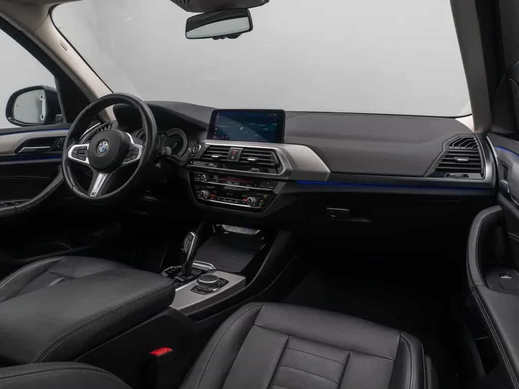 BMW X3 xD30i Luxury Line AHK Panorama HUD DAB 21Zoll 04/2019-photo-39