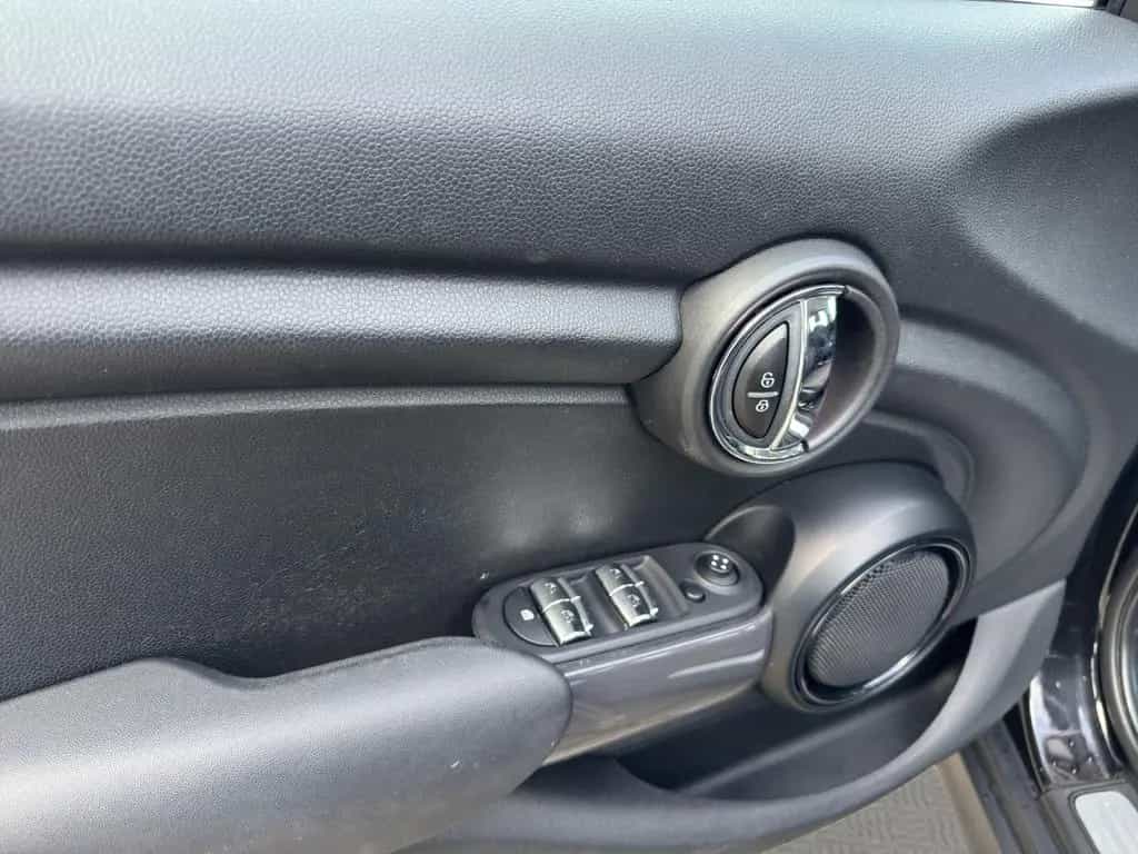 MINI Cooper 5-trg. AUTOMATIK/SHZ/PDC/LED 09/2019-photo-13