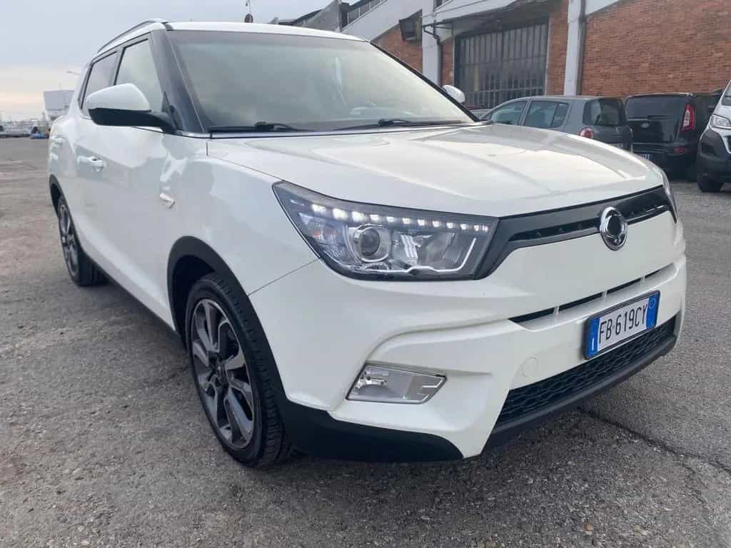 Ssangyong Tivoli 1.6d 2WD Go 10/2015-photo-1
