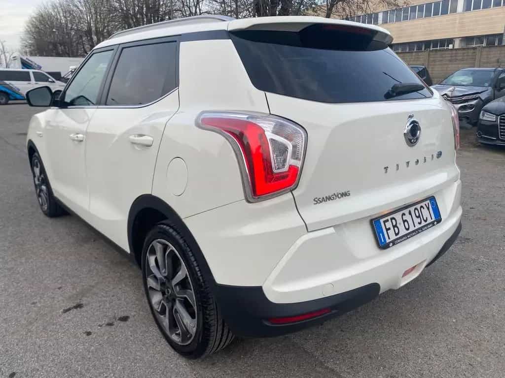 Ssangyong Tivoli 1.6d 2WD Go 10/2015-photo-3