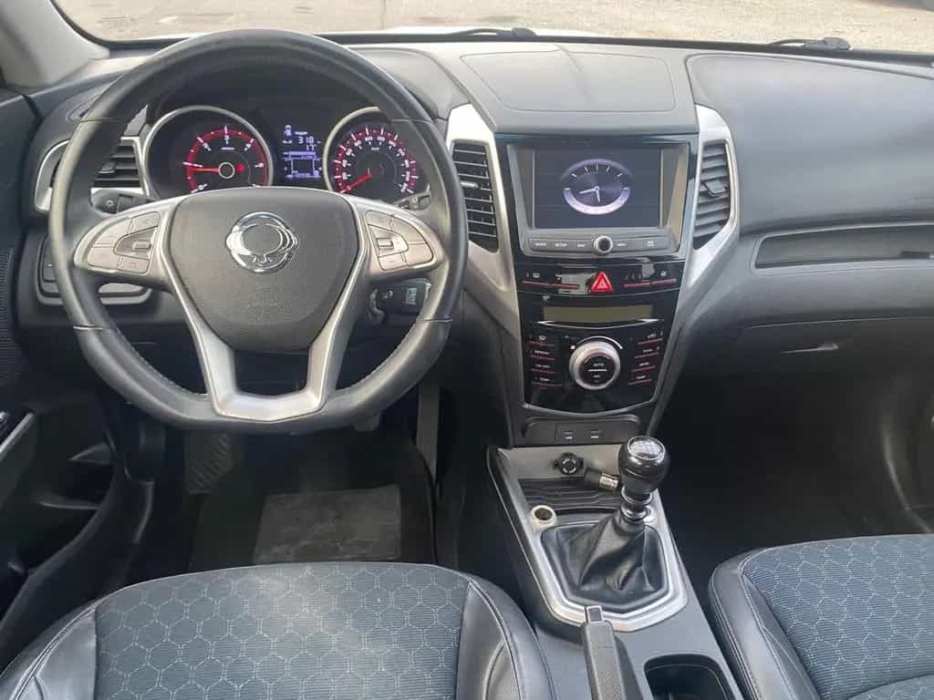 Ssangyong Tivoli 1.6d 2WD Go 10/2015-photo-5