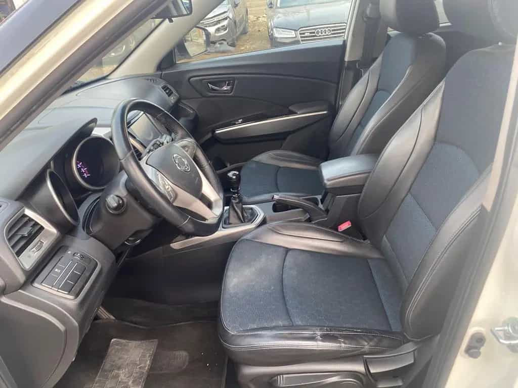 Ssangyong Tivoli 1.6d 2WD Go 10/2015-photo-6
