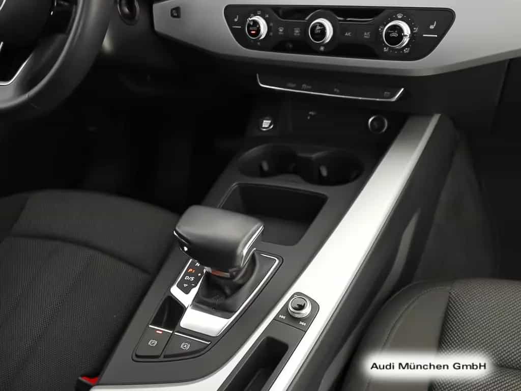 Audi A4 Avant 35 TFSI S tronic Pano/AHK/Navi+ 02/2023-photo-17