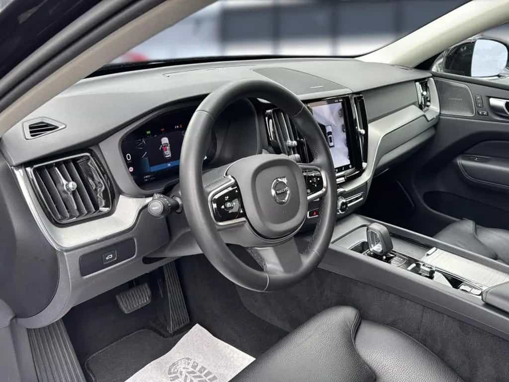 Volvo XC 60 Plus Dark 2WD Bluetooth LED Klima 12/2023-photo-10