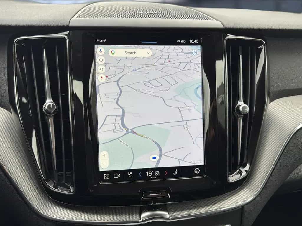 Volvo XC 60 Plus Dark 2WD Bluetooth LED Klima 12/2023-photo-13