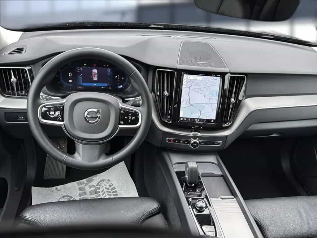 Volvo XC 60 Plus Dark 2WD Bluetooth LED Klima 12/2023-photo-17