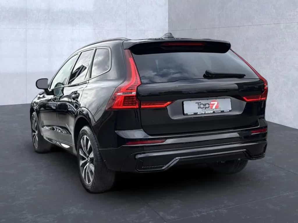 Volvo XC 60 Plus Dark 2WD Bluetooth LED Klima 12/2023-photo-2