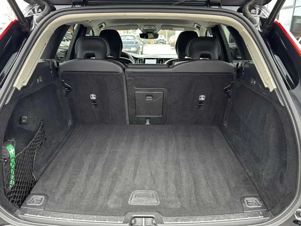 Volvo XC 60 Plus Dark 2WD Bluetooth LED Klima 12/2023-photo-20