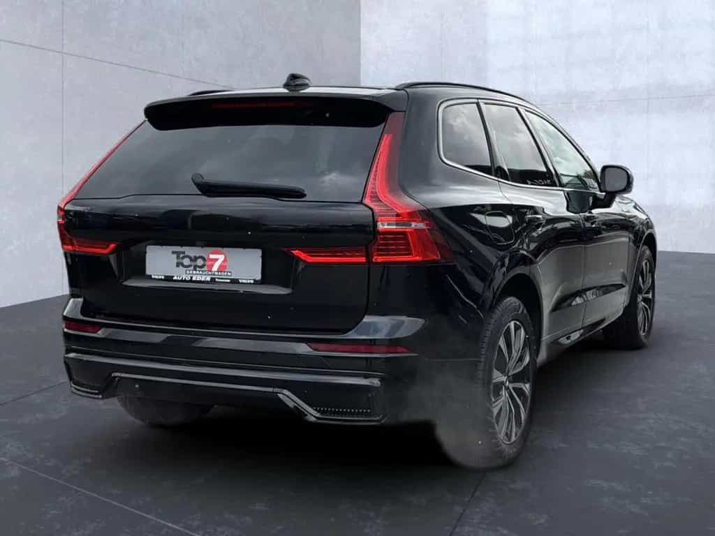 Volvo XC 60 Plus Dark 2WD Bluetooth LED Klima 12/2023-photo-3