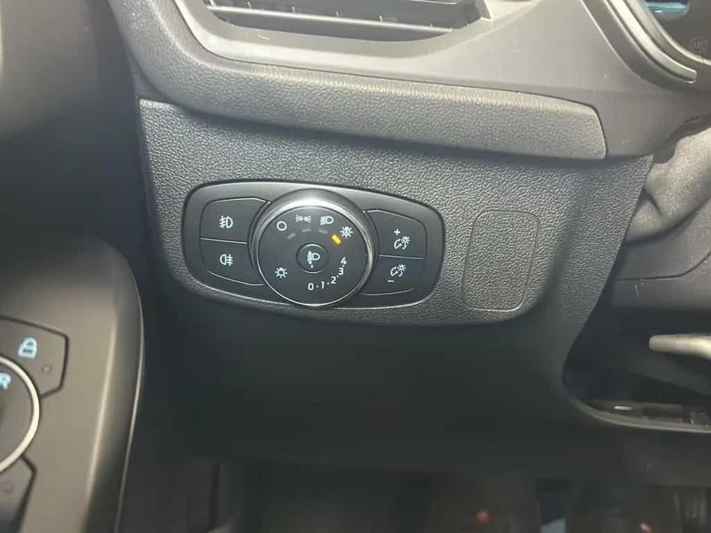 Ford Focus Titanium Bluetooth Navi LED Klima 03/2023-photo-12
