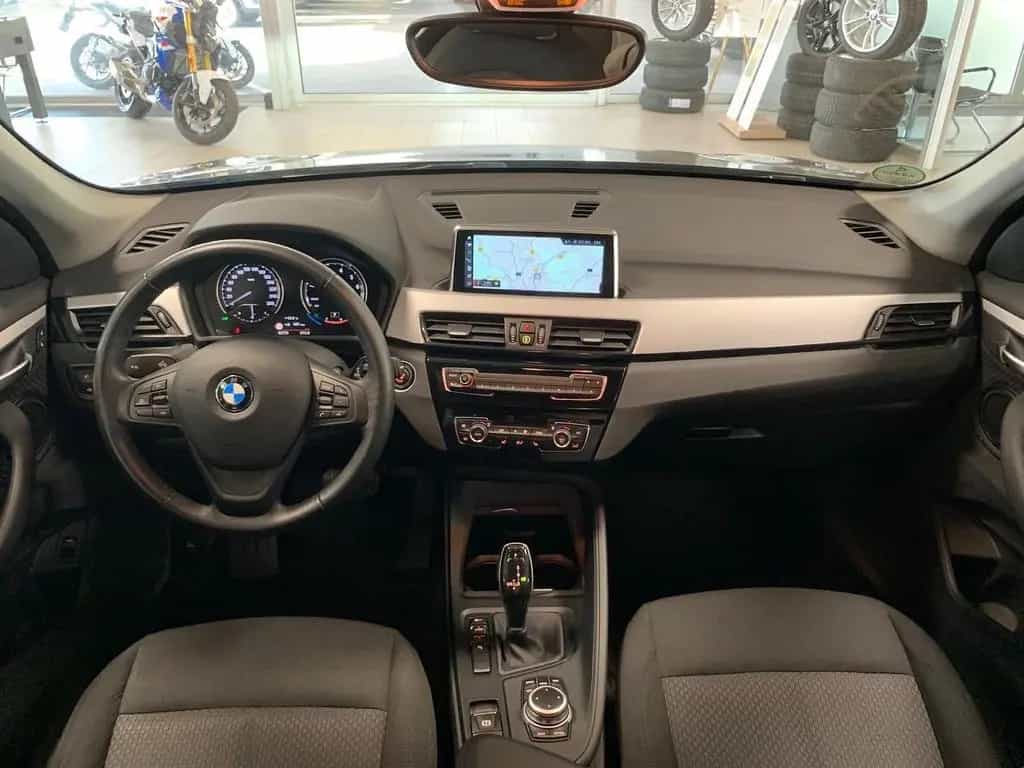BMW X1 sDrive 18 i Automatik Komfort Kamera 01/2020-photo-4