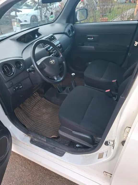 Daihatsu Materia 08/2010-photo-6