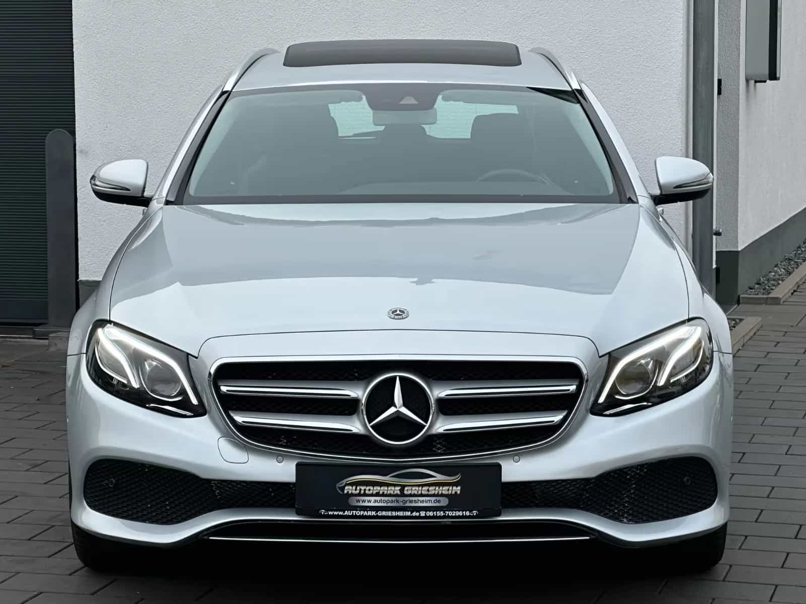 Mercedes-Benz E-Class 250 04/2018-photo-1