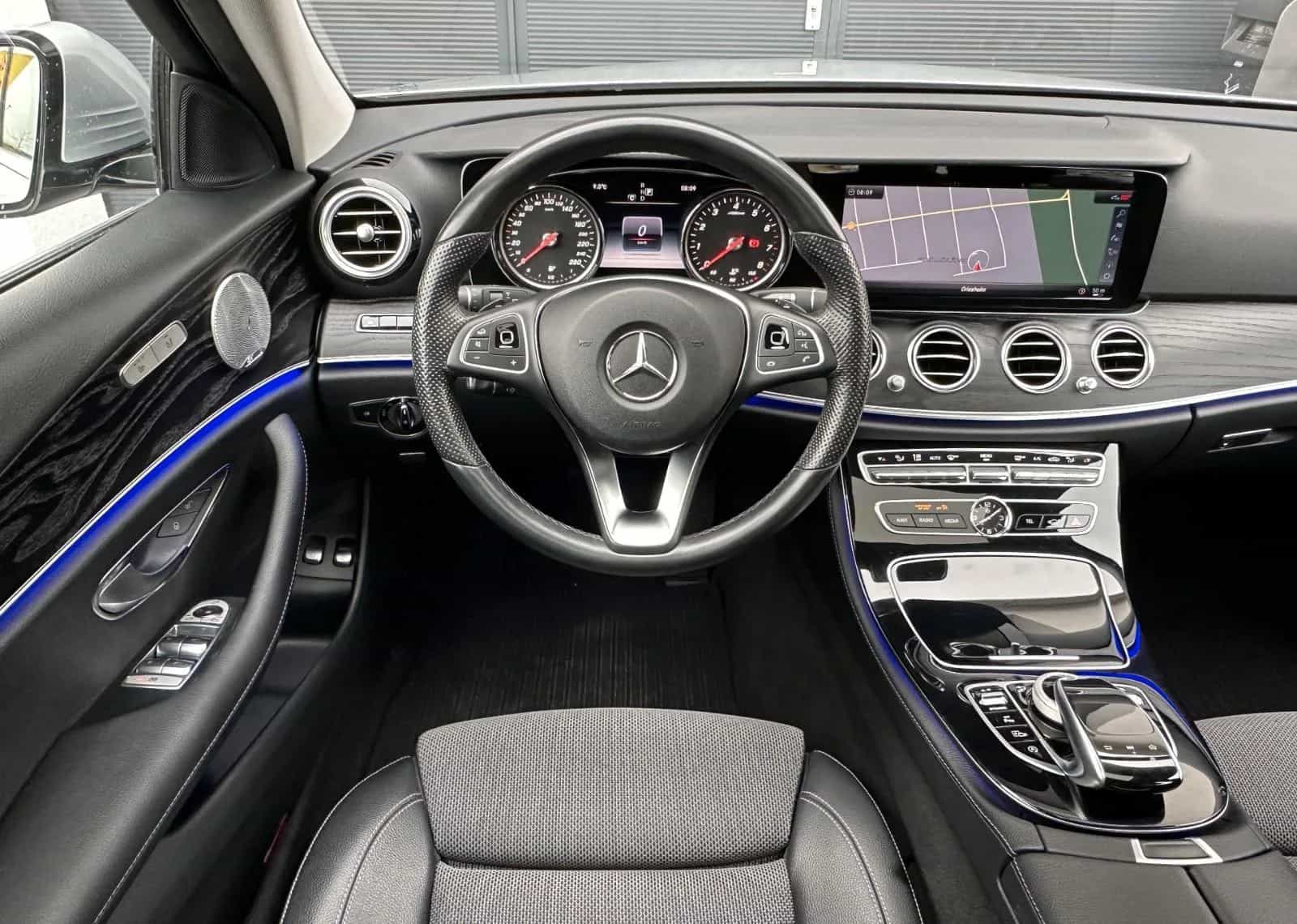 Mercedes-Benz E-Class 250 04/2018-photo-11