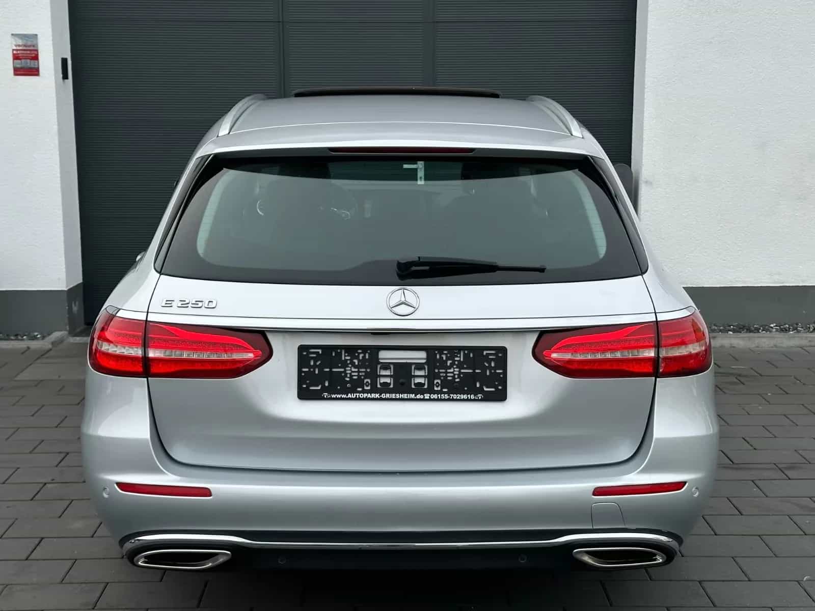 Mercedes-Benz E-Class 250 04/2018-photo-22