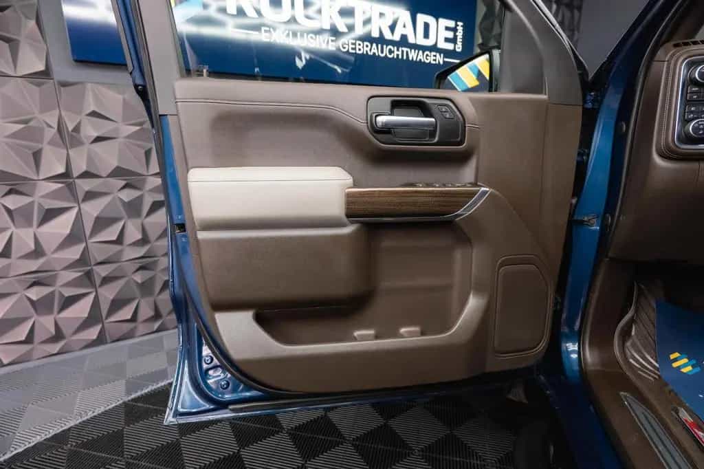 Chevrolet Silverado 5.3L V8 4x4 RST Limited ZZ1 NightPaket 07/2022-photo-34