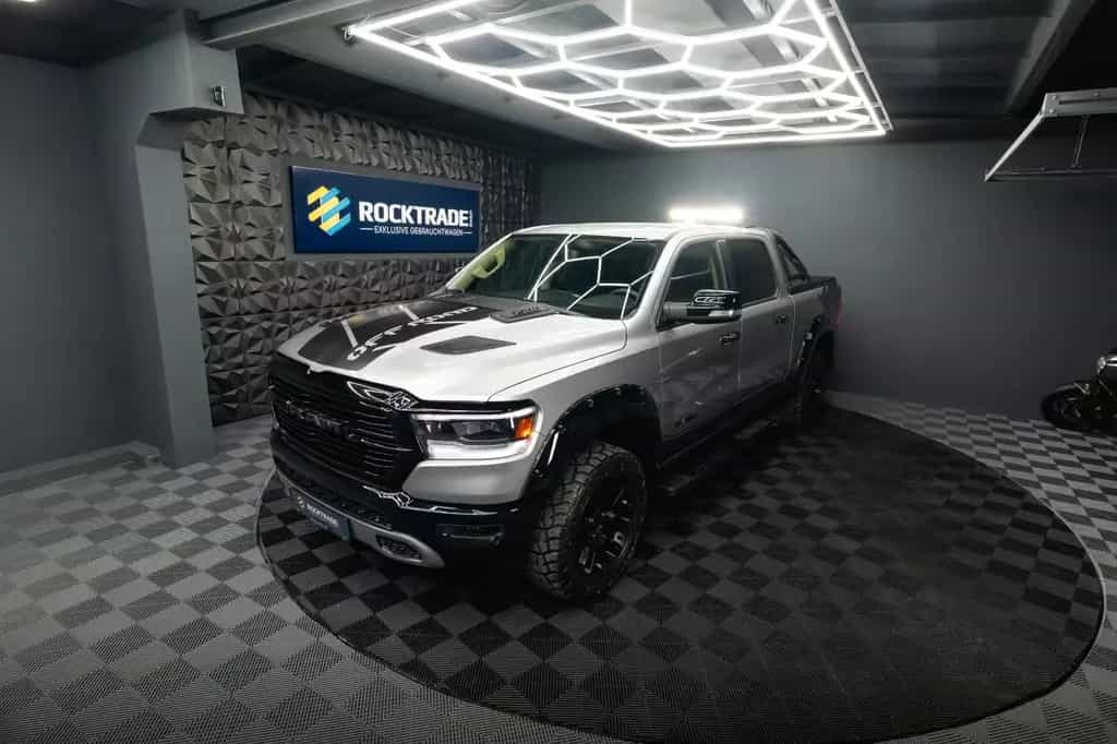 Dodge RAM 5.7 V8 HEMI 4x4 NIGHT-Edition LARAMIE *LED* 07/2019-photo-0
