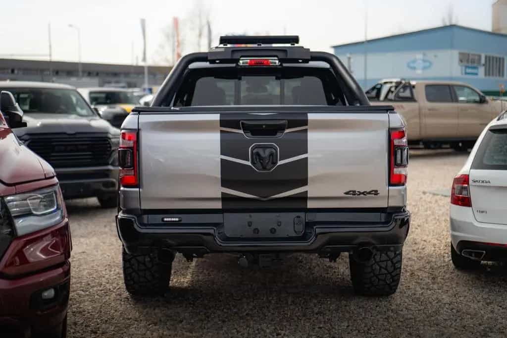 Dodge RAM 5.7 V8 HEMI 4x4 NIGHT-Edition LARAMIE *LED* 07/2019-photo-22